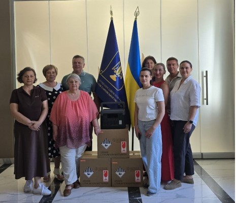 Сьогодні адвокатським сім&rsquo;ям та династіям адвокатів Харківщини благодійниками передано зарядні станції